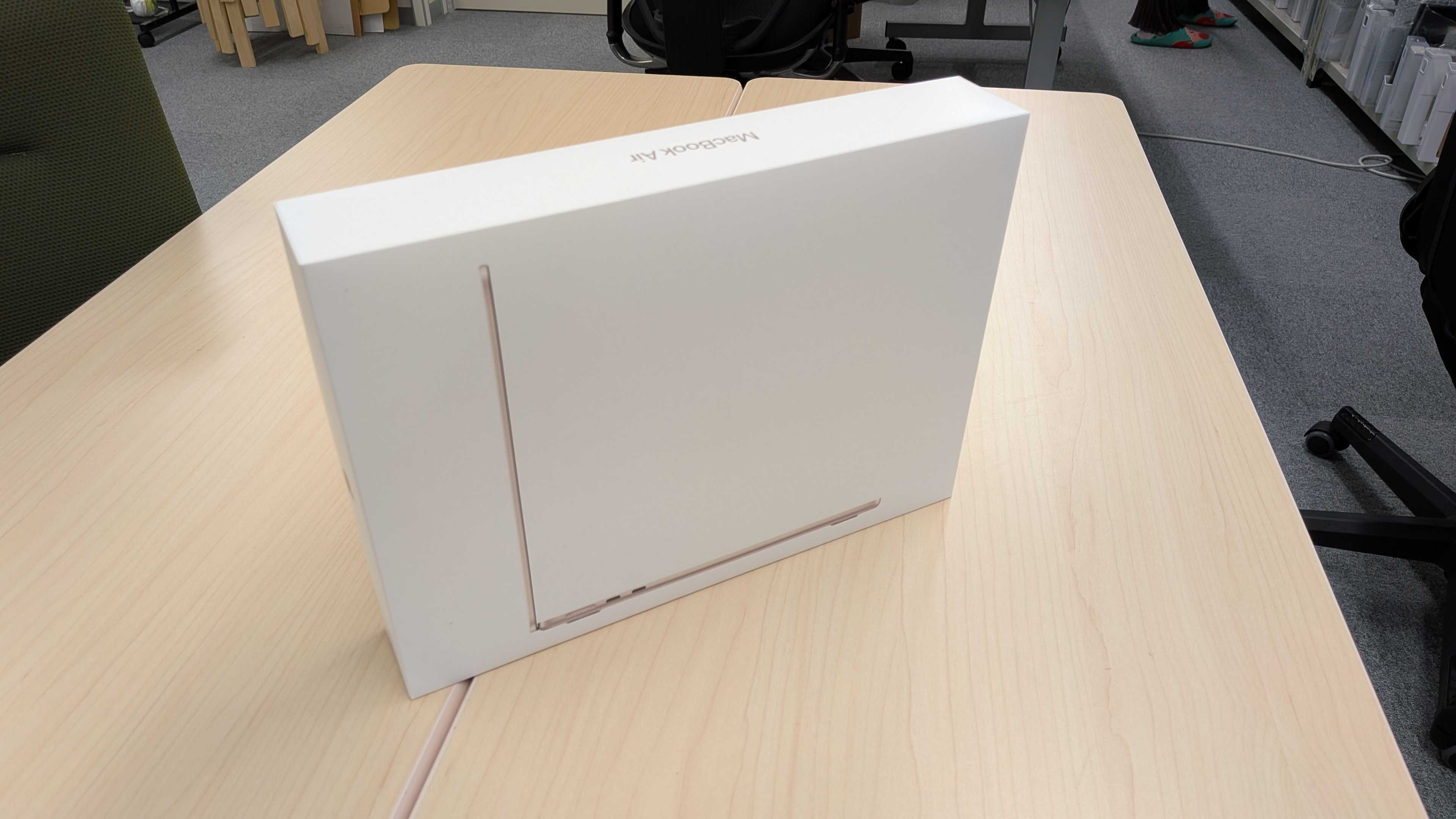 化粧箱の例 MacBookAirの化粧箱の画像